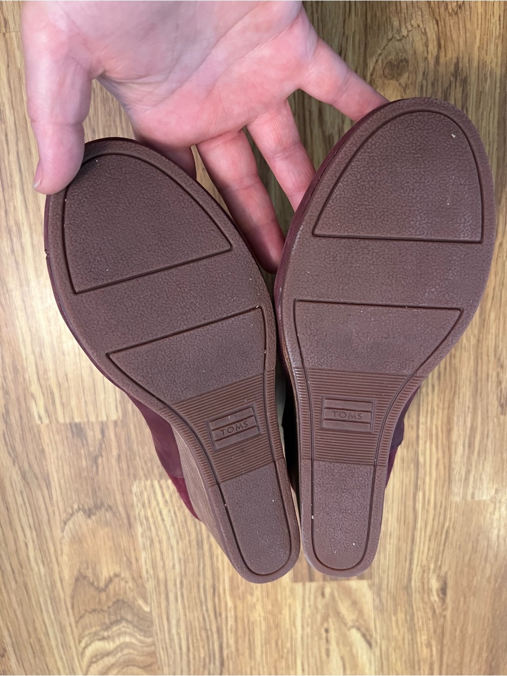 Tom’s Wedge Ankle Slip on Slip Resistant Boots - Picture 7 of 13